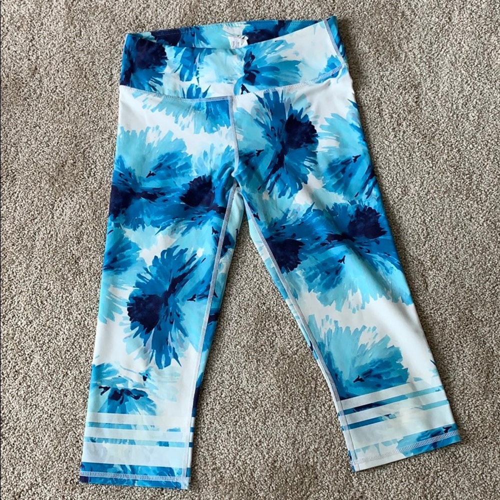 Cropped fabletics leggings